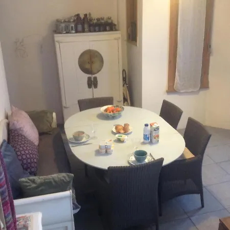 Petit Cocon Lillois:cheminee & Jardin Lille