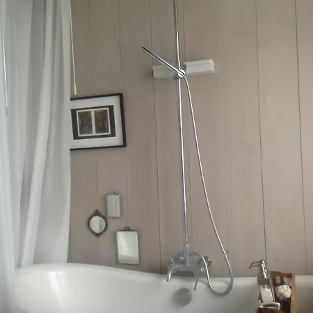 Petit Cocon Lillois:cheminee & Jardin