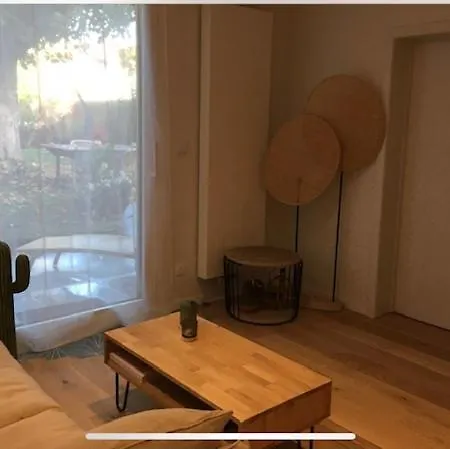 Ubytování v soukromí Petit Cocon Lillois:cheminee & Jardin *