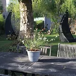Quarto em Acomodações Particulares Petit Cocon Lillois:cheminee & Jardin *